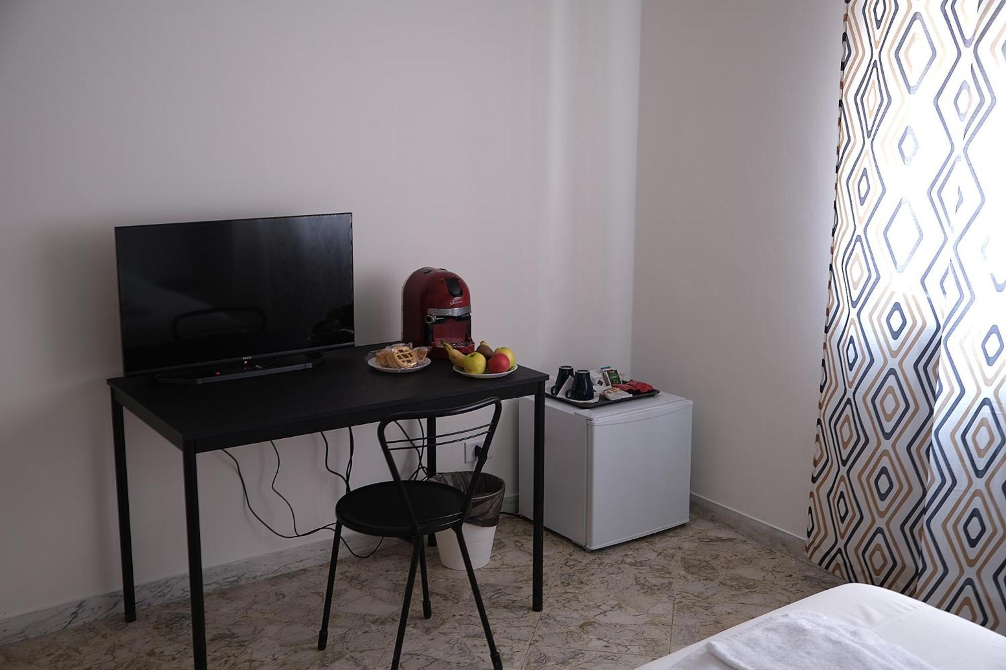 Kamila Guest House Bari Habitación foto